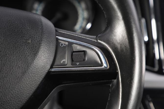 Skoda Kamiq I с пробегом 2022 года, цена 2 449 000 рублей, 44000 км, внедорожник, Автокод Объявления