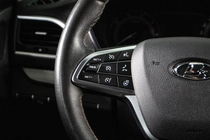 Lada (ВАЗ) Vesta I с пробегом 2023 года, цена 1 339 000 рублей, 30000 км, седан, Автокод Объявления
