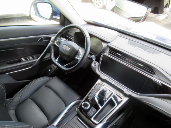 Geely Atlas Pro с пробегом 2022 года, цена 2 160 000 рублей, 69318 км, внедорожник, Автокод Объявления