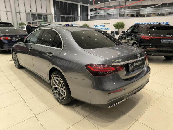 Mercedes-Benz E-Класс V (W213 S213 C238) Рестайлинг с пробегом 2021 года, цена 4 450 000 рублей, 68000 км, седан, Автокод Объявления