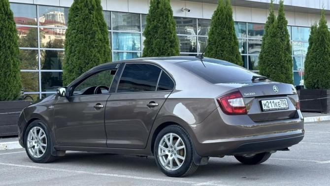 Skoda Rapid I Рестайлинг с пробегом 2019 года, цена 1 095 000 рублей, 175000 км, лифтбек, Автокод Объявления
