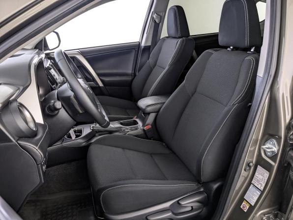 Toyota RAV4 IV (XA40) Рестайлинг с пробегом 2015 года, цена 2 230 000 рублей, 100105 км, внедорожник, Автокод Объявления