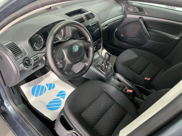 Skoda Octavia II (A5) Рестайлинг с пробегом 2011 года, цена 550 000 рублей, 288605 км, лифтбек, Автокод Объявления