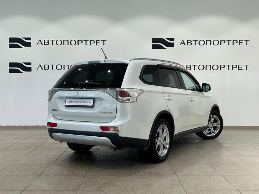 Mitsubishi Outlander III Рестайлинг Санкт-Петербург  - изображение 7