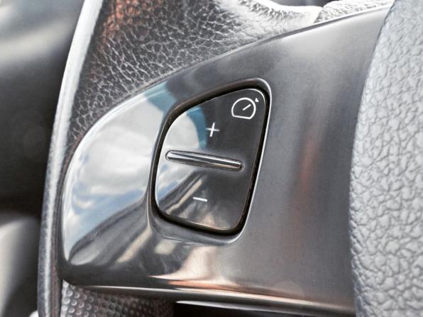 Renault Sandero II с пробегом 2017 года, цена 875 000 рублей, 143139 км, хэтчбек, Автокод Объявления