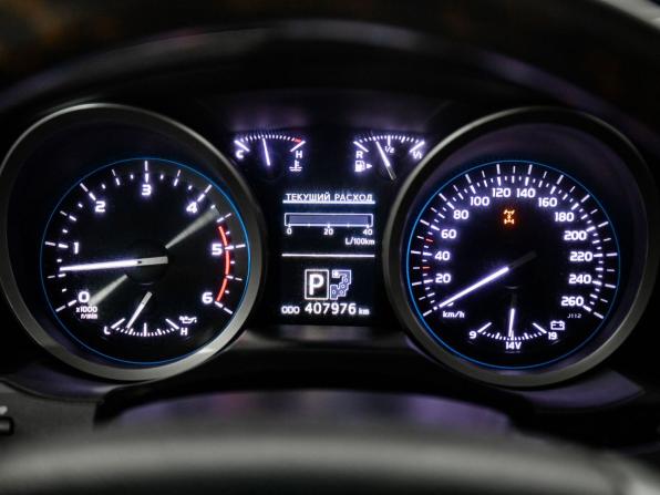 Toyota Land Cruiser 200 Series Рестайлинг 1 с пробегом 2014 года, цена 3 565 000 рублей, 407976 км, внедорожник, Автокод Объявления