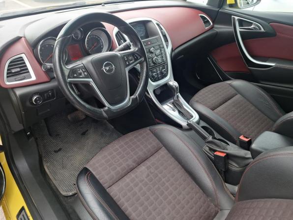Opel Astra J Рестайлинг с пробегом 2013 года, цена 910 000 рублей, 125000 км, хэтчбек, Автокод Объявления