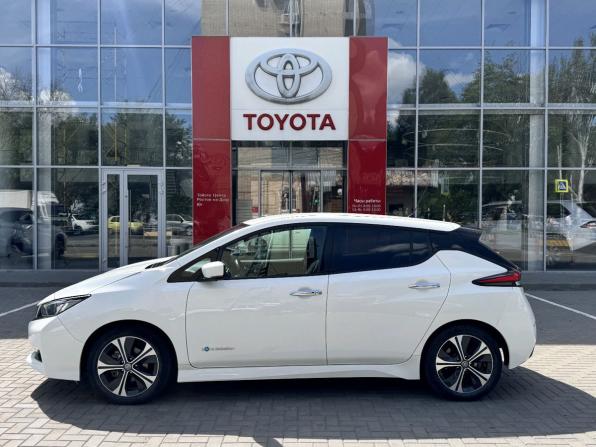 Nissan Leaf II (ZE1) с пробегом 2020 года, цена 2 550 000 рублей, 29900 км, хэтчбек, Автокод Объявления