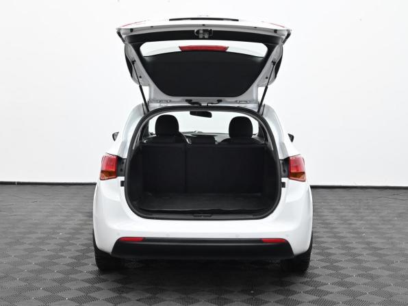Kia Ceed II Рестайлинг с пробегом 2018 года, цена 1 099 000 рублей, 127000 км, универсал, Автокод Объявления