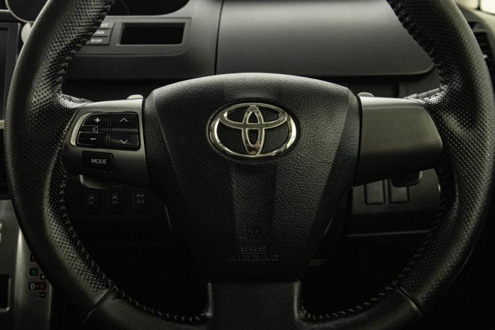 Toyota Voxy II (R70) Рестайлинг Пермь  - изображение 16