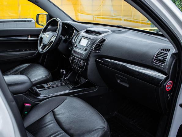 Kia Sorento II Рестайлинг с пробегом 2019 года, цена 1 760 000 рублей, 136250 км, внедорожник, Автокод Объявления
