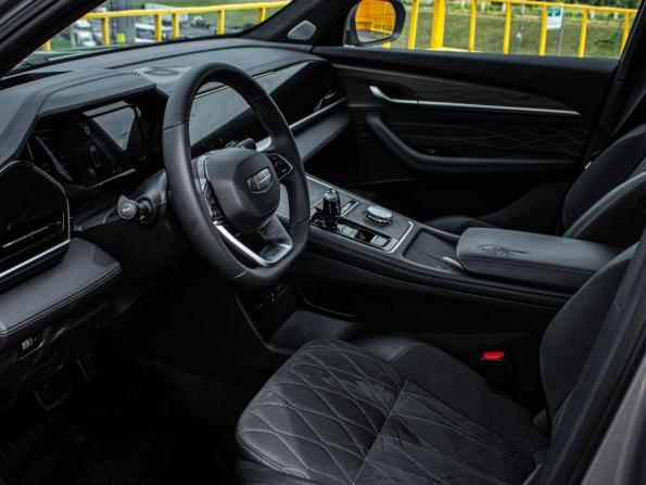Geely Monjaro I Рестайлинг с пробегом 2025 года, цена 3 520 000 рублей, 27680 км, внедорожник, Автокод Объявления