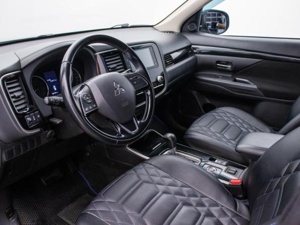 Mitsubishi Outlander III Рестайлинг 3 с пробегом 2021 года, цена 2 178 000 рублей, 166196 км, внедорожник, Автокод Объявления