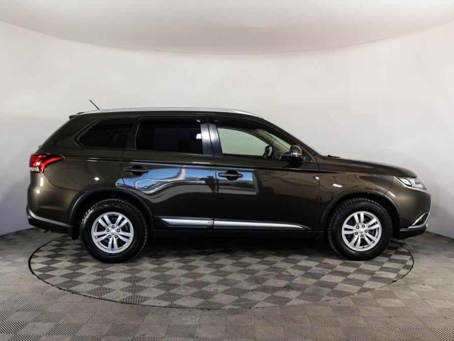 Mitsubishi Outlander III Рестайлинг 2 Санкт-Петербург  - изображение 4