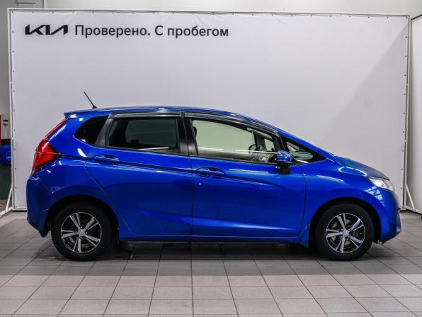 Honda Fit III Рестайлинг с пробегом 2017 года, цена 1 050 000 рублей, 142305 км, хэтчбек, Автокод Объявления