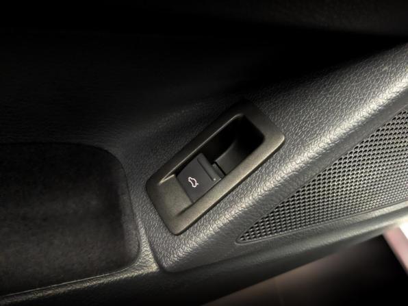 Volkswagen Scirocco III с пробегом 2012 года, цена 1 595 000 рублей, 91555 км, хэтчбек, Автокод Объявления