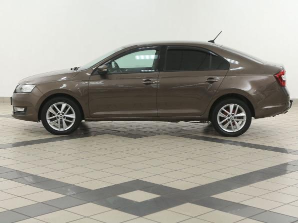 Skoda Rapid I Рестайлинг с пробегом 2019 года, цена 1 094 000 рублей, 192000 км, лифтбек, Автокод Объявления