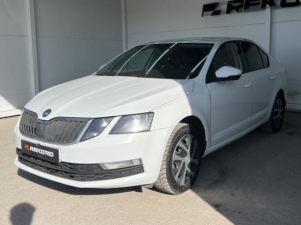 Skoda Octavia III (A7) Рестайлинг с пробегом 2020 года, цена 1 249 000 рублей, 449300 км, лифтбек, Автокод Объявления