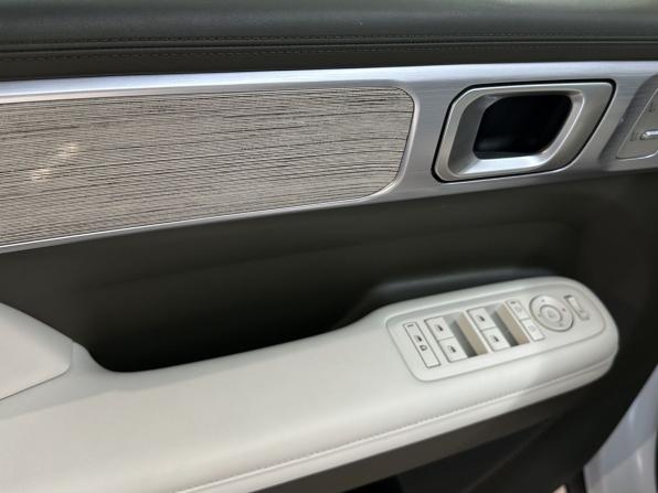 Hyundai Santa Fe V (MX5) с пробегом 2024 года, цена 5 980 000 рублей, 4189 км, внедорожник, Автокод Объявления