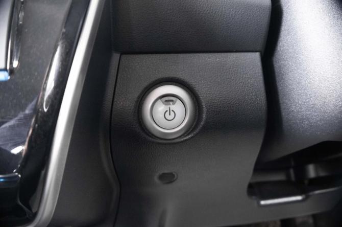 Nissan Leaf I (ZE0/AZE0) с пробегом 2016 года, цена 1 369 000 рублей, 102400 км, хэтчбек, Автокод Объявления
