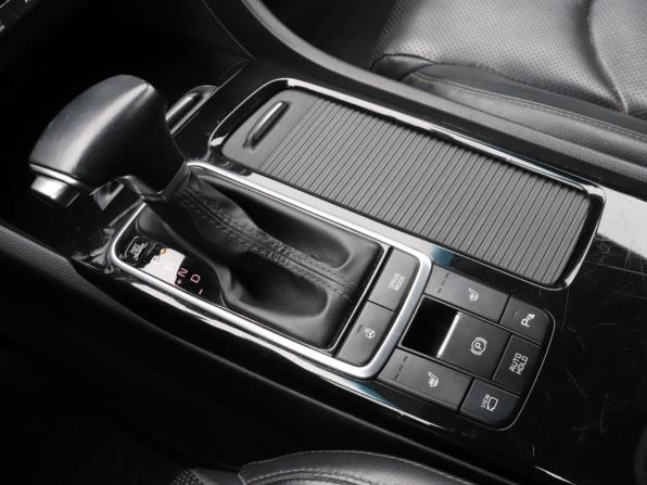 Kia Optima IV Рестайлинг с пробегом 2019 года, цена 1 950 000 рублей, 107500 км, седан, Автокод Объявления