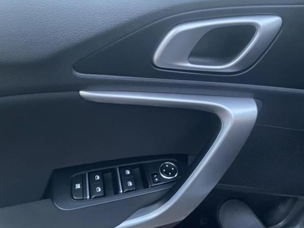 Kia Ceed III Рестайлинг с пробегом 2022 года, цена 2 220 000 рублей, 48431 км, универсал, Автокод Объявления
