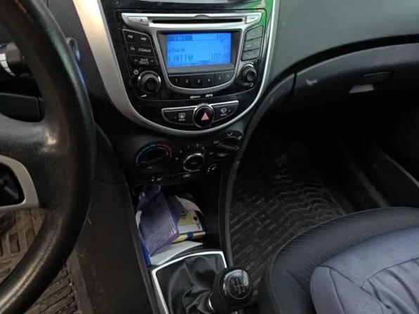 Hyundai Solaris I с пробегом 2013 года, цена 485 000 рублей, 216893 км, седан, Автокод Объявления