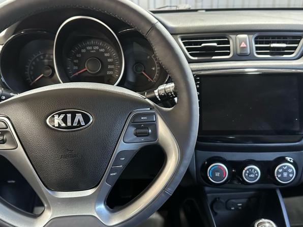 Kia Rio III Рестайлинг с пробегом 2015 года, цена 1 349 900 рублей, 21000 км, седан, Автокод Объявления