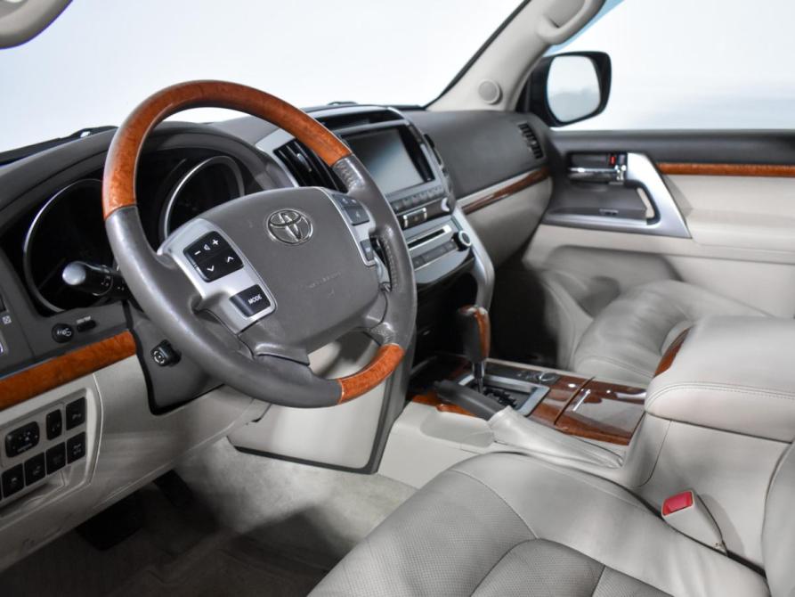 Toyota Land Cruiser 200 Series Рестайлинг 1 Санкт-Петербург  - изображение 10