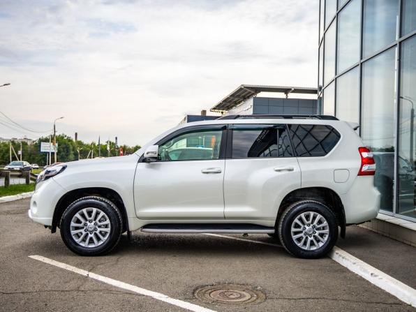 Toyota Land Cruiser Prado 150 Series Рестайлинг 1 с пробегом 2015 года, цена 3 028 000 рублей, 188957 км, внедорожник, Автокод Объявления