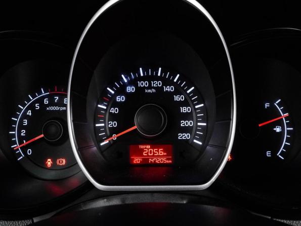 Kia Rio III Рестайлинг с пробегом 2017 года, цена 1 059 000 рублей, 147205 км, хэтчбек, Автокод Объявления