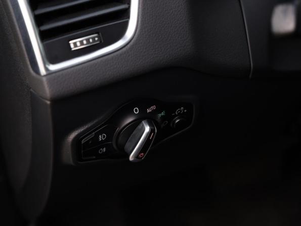 Audi Q5 I (8R) Рестайлинг с пробегом 2015 года, цена 2 690 000 рублей, 141370 км, внедорожник, Автокод Объявления