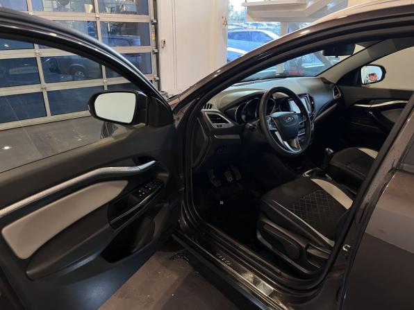 Lada (ВАЗ) Vesta I с пробегом 2018 года, цена 947 000 рублей, 167260 км, универсал, Автокод Объявления