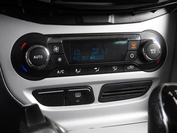 Ford Focus III с пробегом 2012 года, цена 979 000 рублей, 126672 км, хэтчбек, Автокод Объявления