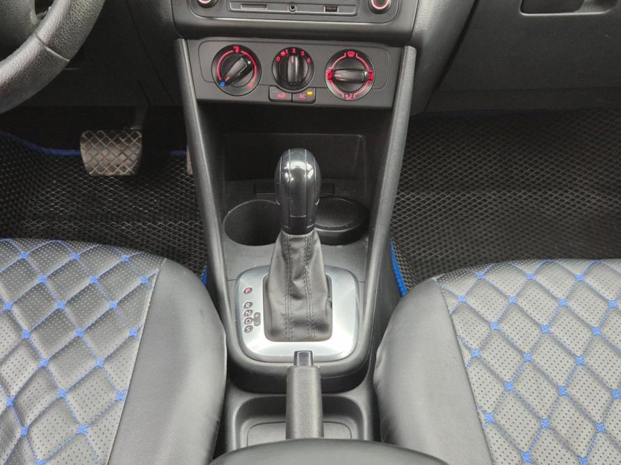 Volkswagen Polo V Рестайлинг Екатеринбург  - изображение 11