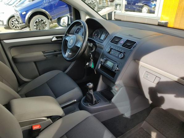 Volkswagen Touran I Рестайлинг 2 с пробегом 2011 года, цена 940 000 рублей, 150000 км, компактвэн, Автокод Объявления