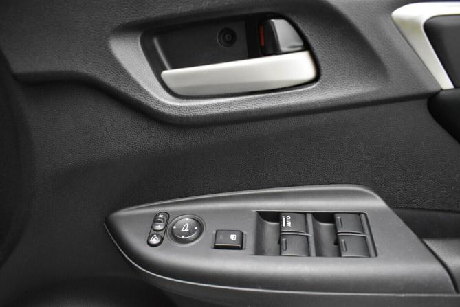 Honda Fit III с пробегом 2014 года, цена 650 000 рублей, 70823 км, хэтчбек, Автокод Объявления
