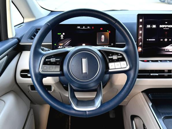 Wey 80 с пробегом 2024 года, цена 5 880 000 рублей, 34652 км, минивэн, Автокод Объявления