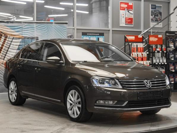 Volkswagen Passat B7 с пробегом 2012 года, цена 1 039 000 рублей, 172200 км, седан, Автокод Объявления