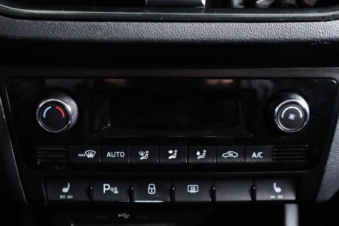 Volkswagen Polo VI с пробегом 2021 года, цена 1 009 000 рублей, 260000 км, лифтбек, Автокод Объявления