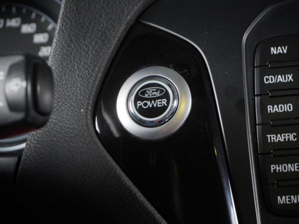 Ford Mondeo IV Рестайлинг с пробегом 2013 года, цена 890 000 рублей, 224312 км, седан, Автокод Объявления