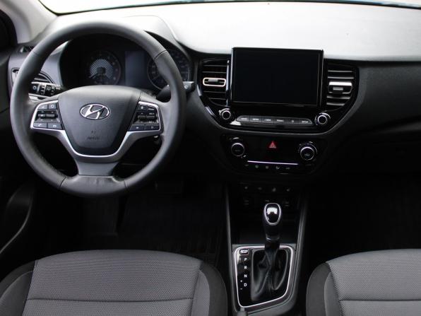 Hyundai Solaris II Рестайлинг с пробегом 2021 года, цена 1 769 000 рублей, 38922 км, седан, Автокод Объявления