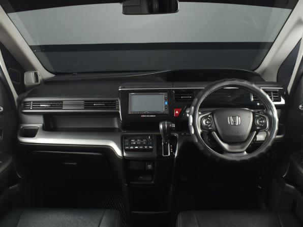 Honda Stepwgn V Рестайлинг с пробегом 2020 года, цена 2 129 995 рублей, 84842 км, минивэн, Автокод Объявления
