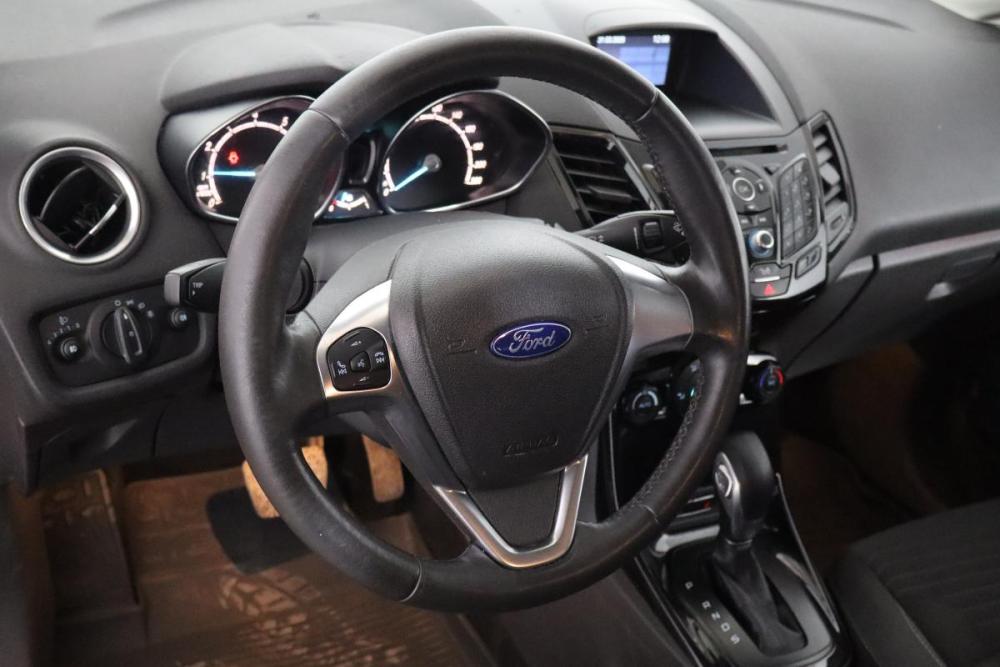 Ford Fiesta Mk6 Рестайлинг Санкт-Петербург  - изображение 9