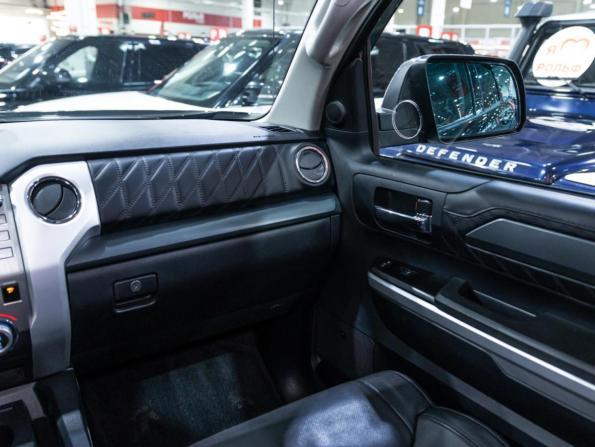 Toyota Tundra II Рестайлинг с пробегом 2013 года, цена 5 346 000 рублей, 96230 км, offers.body_type.unknown, Автокод Объявления