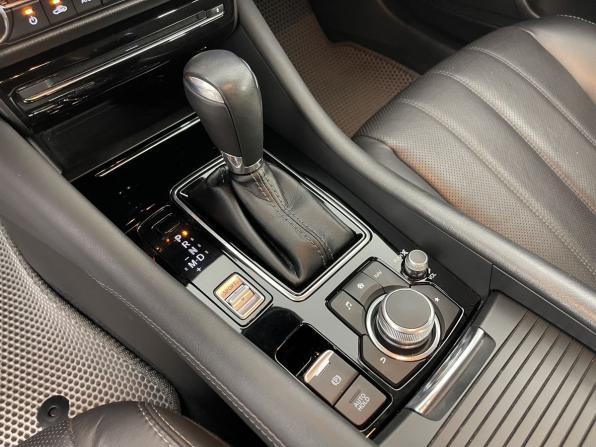 Mazda 6 III (GJ) Рестайлинг 2 с пробегом 2019 года, цена 2 890 000 рублей, 32436 км, седан, Автокод Объявления