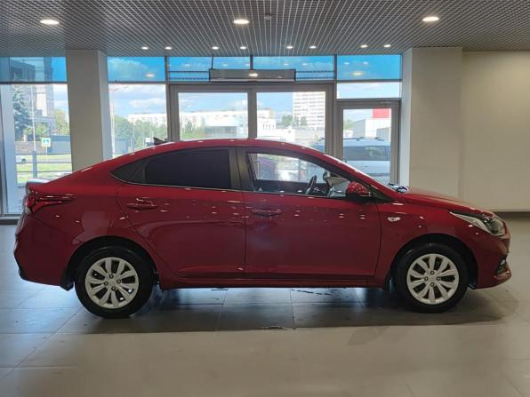 Hyundai Solaris II с пробегом 2017 года, цена 1 185 000 рублей, 190228 км, седан, Автокод Объявления