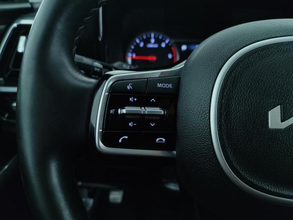 Kia Sorento IV с пробегом 2023 года, цена 3 899 000 рублей, 57776 км, внедорожник, Автокод Объявления