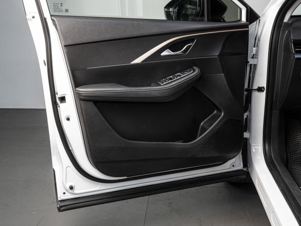 Omoda C5 I с пробегом 2023 года, цена 1 799 000 рублей, 60428 км, внедорожник, Автокод Объявления