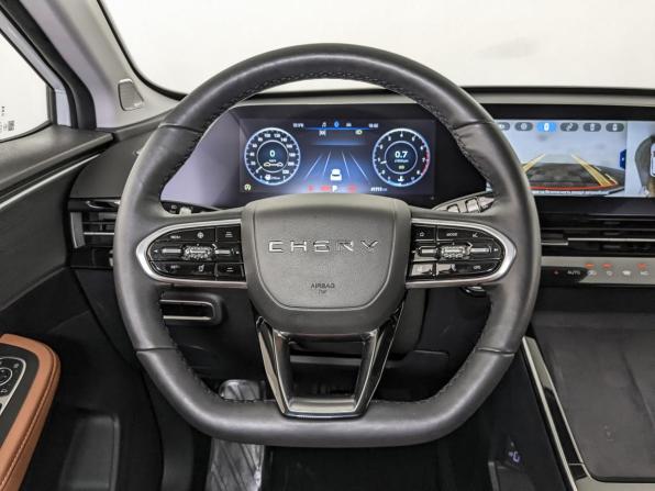 Omoda C5 I с пробегом 2023 года, цена 1 900 000 рублей, 42000 км, внедорожник, Автокод Объявления